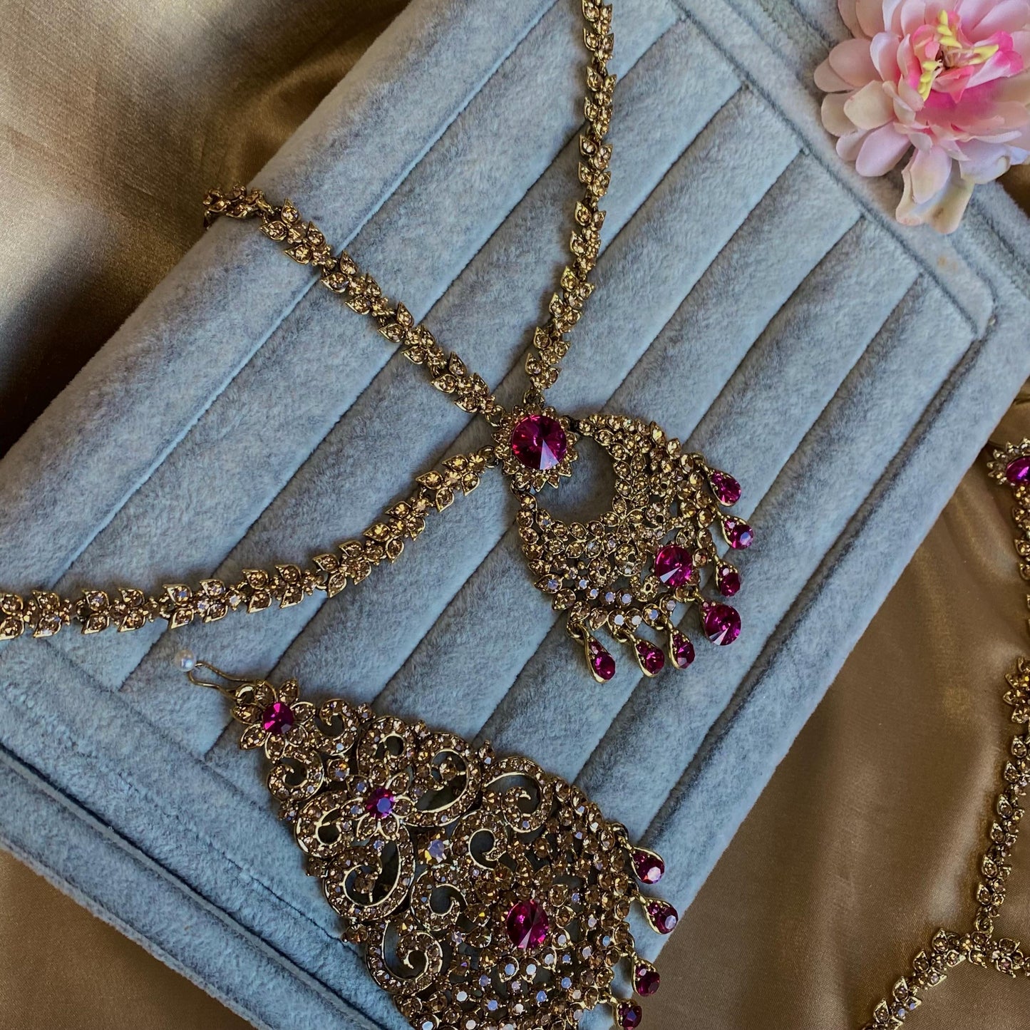 Hot Pink Antique Gold Rhinestone Full Bridal Necklace Mala Earring Tikka Jhumar Mathapatti Nose Ring Hand Harness High Quality Sale Asian