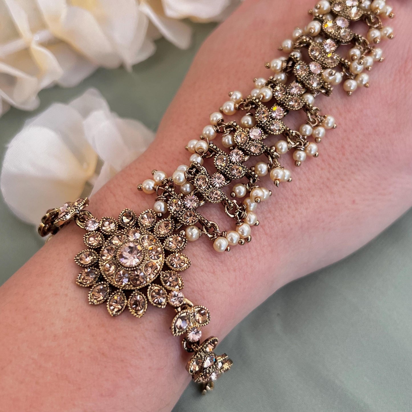 Golden Antique Gold Hand Harness/ Gold Ring Hand Harness/Gold Hathpool/Fashion Jewellery/Gold Hathpool/Indian/Pakistani style /Haathphool