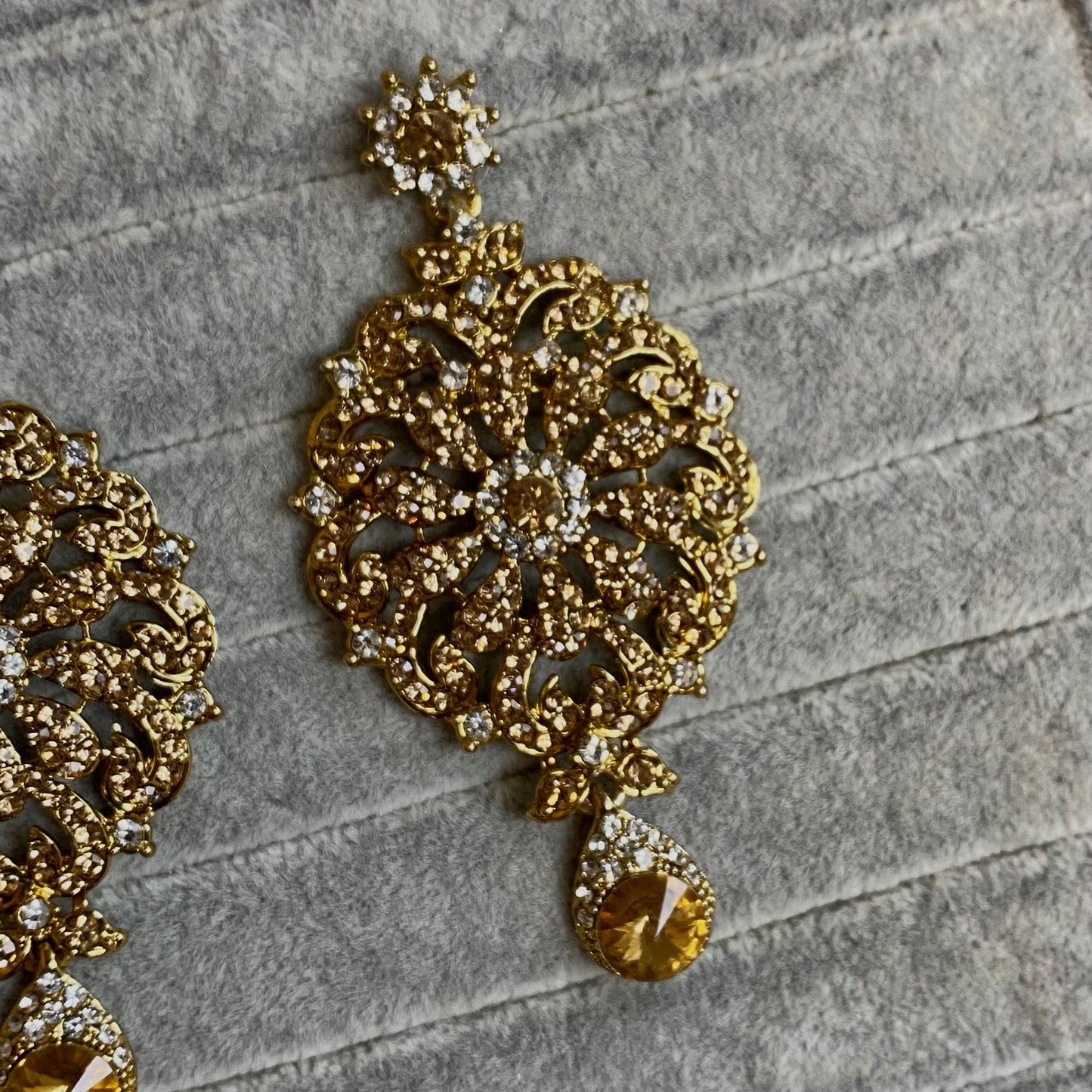 Golden & Clear Crystal Indian Necklace Set/Bridal Necklace Set/Reception/ Wedding/ Civil/Indian Jewellery