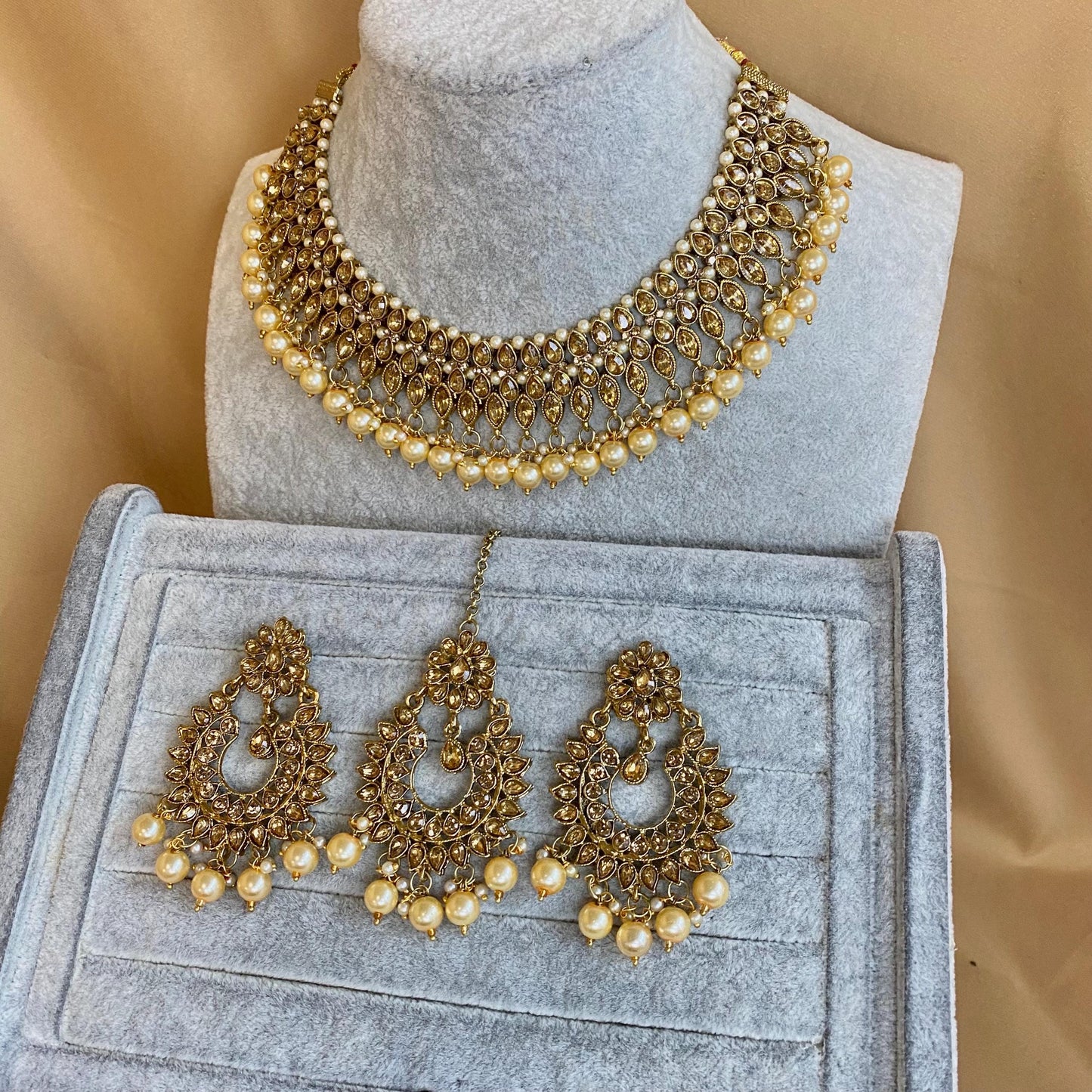 Golden Necklace Set/ Gold Necklaces/Gold Earrings/ Gold Tikka/ Indian/ Pakistani/Fashion Jewellery/ Gift for Women