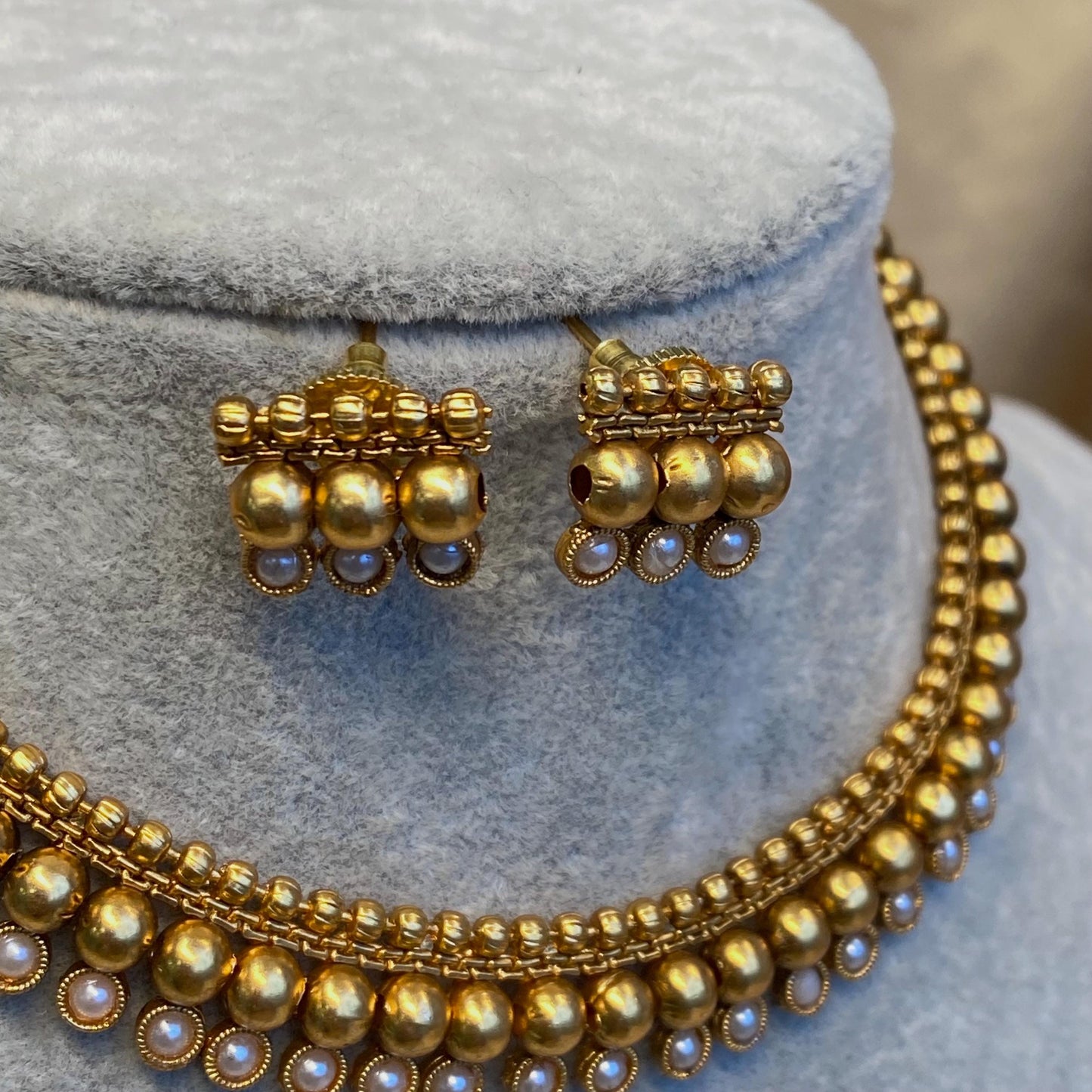 Antique Gold Slim Necklace and Small Stud Earring with Pearl Indian Pakistani Bollywood Style Fashion Gift for Her