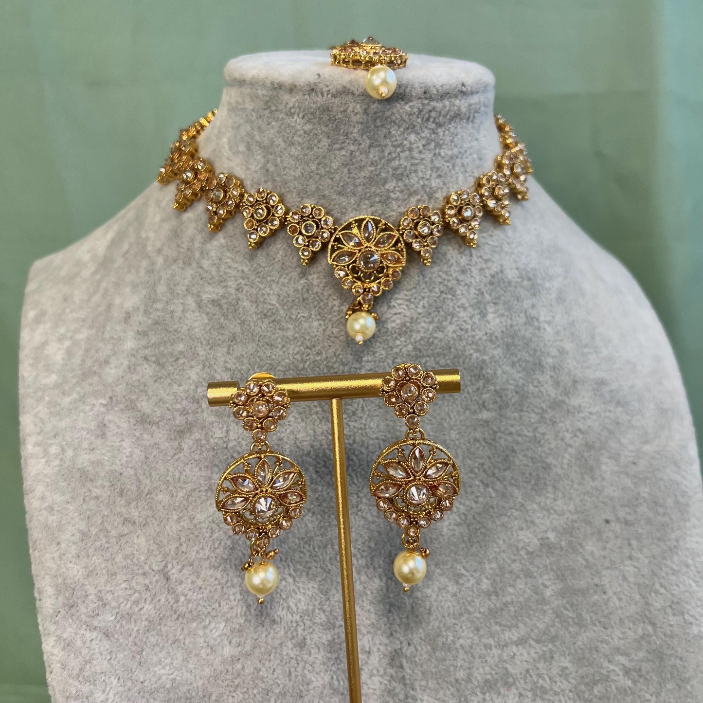 Bright Gold Champagne Stonework Antique Gold Base Necklace Set/Indian Necklace Sets/ Indian/ Pakistani/Fashion Jewellery