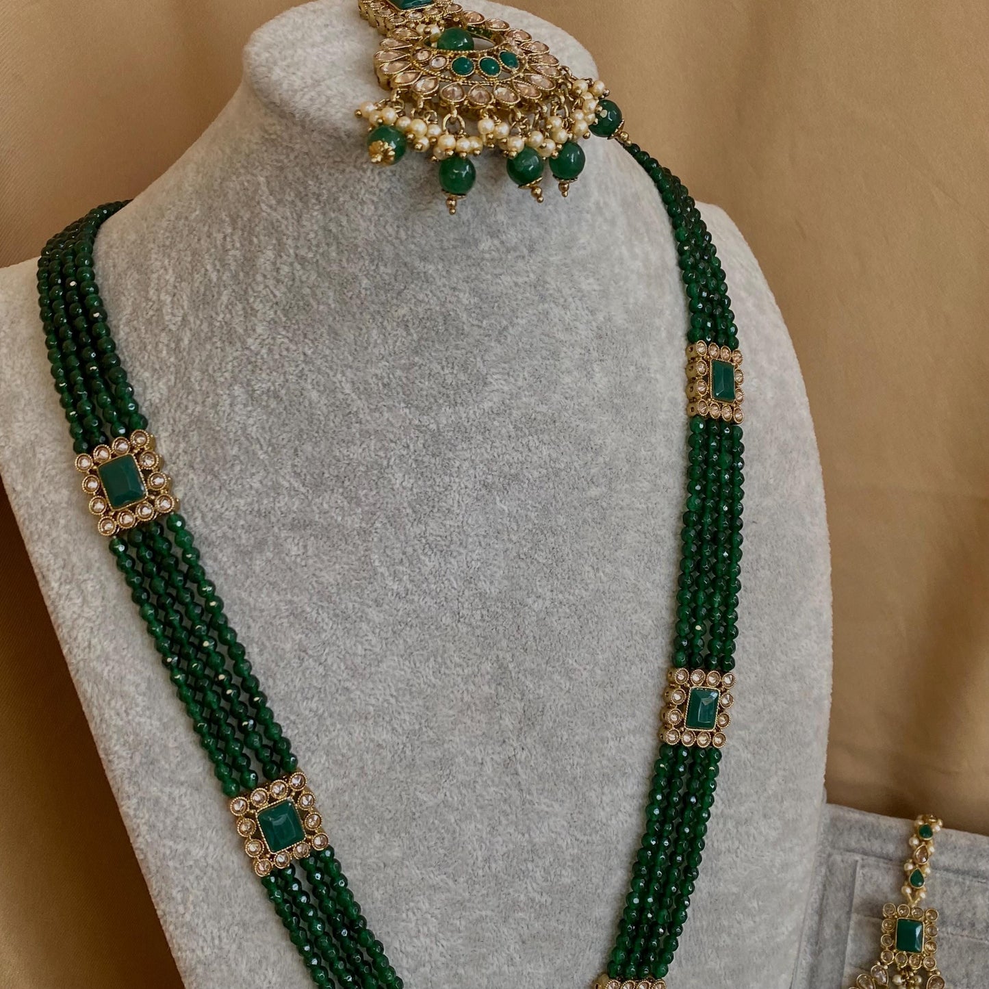 Green Choker Necklace Bridal Set ,Antique gold with Champagne Crystals- Indian/ Pakistani Style/Bridal set/Wedding/Jhumka Earring Tikka