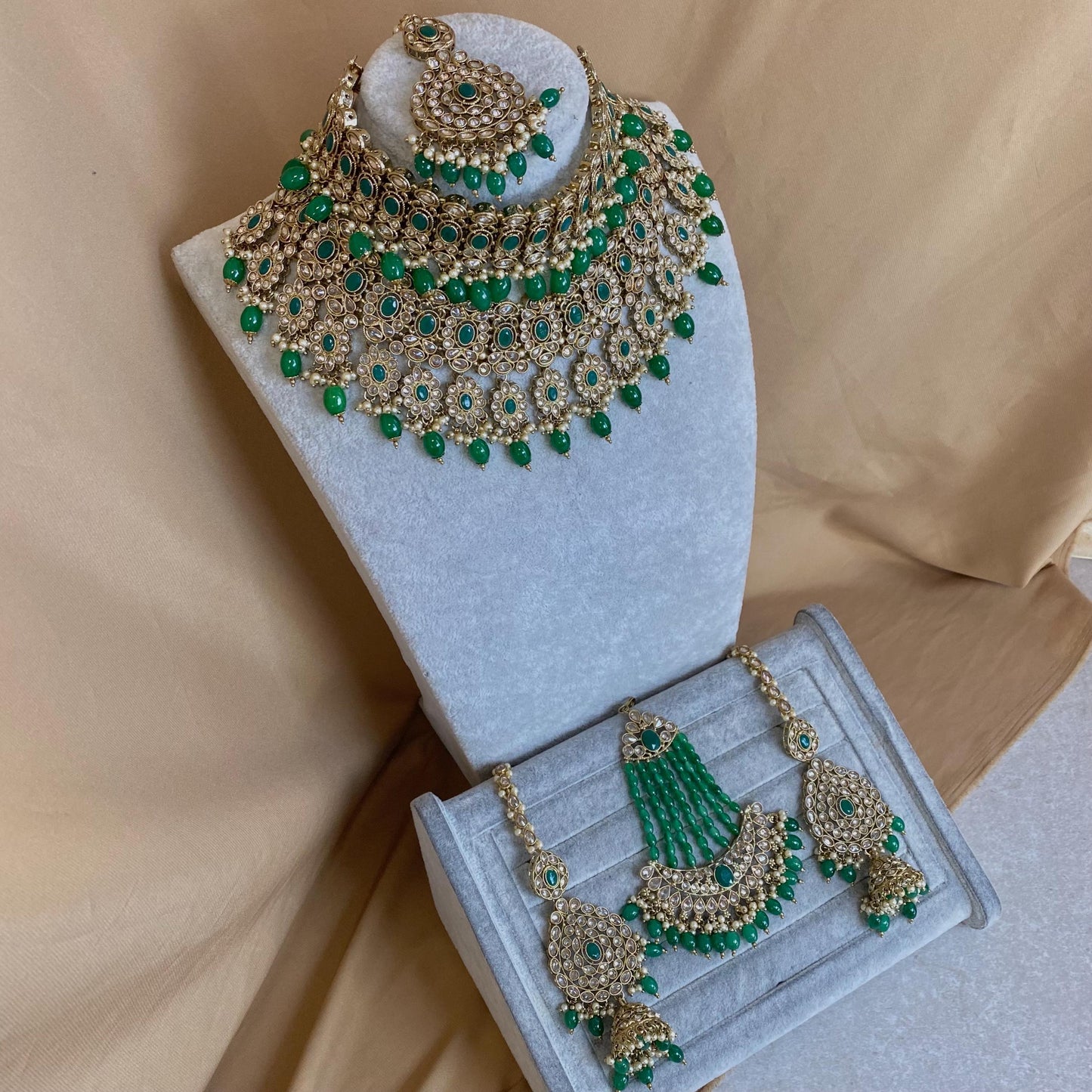 Green Bridal Choker Necklace Bridal Set/Green Jhumar/Green Jhumka Earrings/Pakistani Style/Bridal set/Wedding/Green Bridal Jewellery