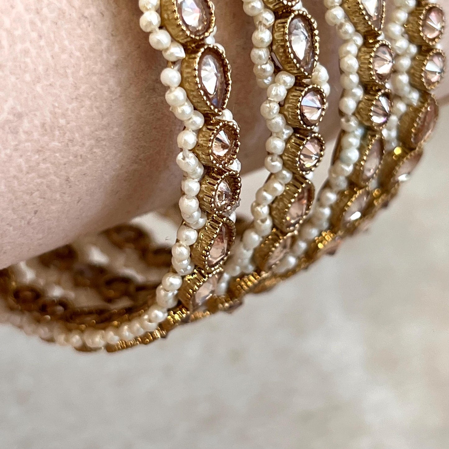Set of 4 Antique Gold Champagne Zircon Pearl Kada Bangles End Bangles Indian Pakistani Jewelley Fashion High Quality Gift 2.8 Size