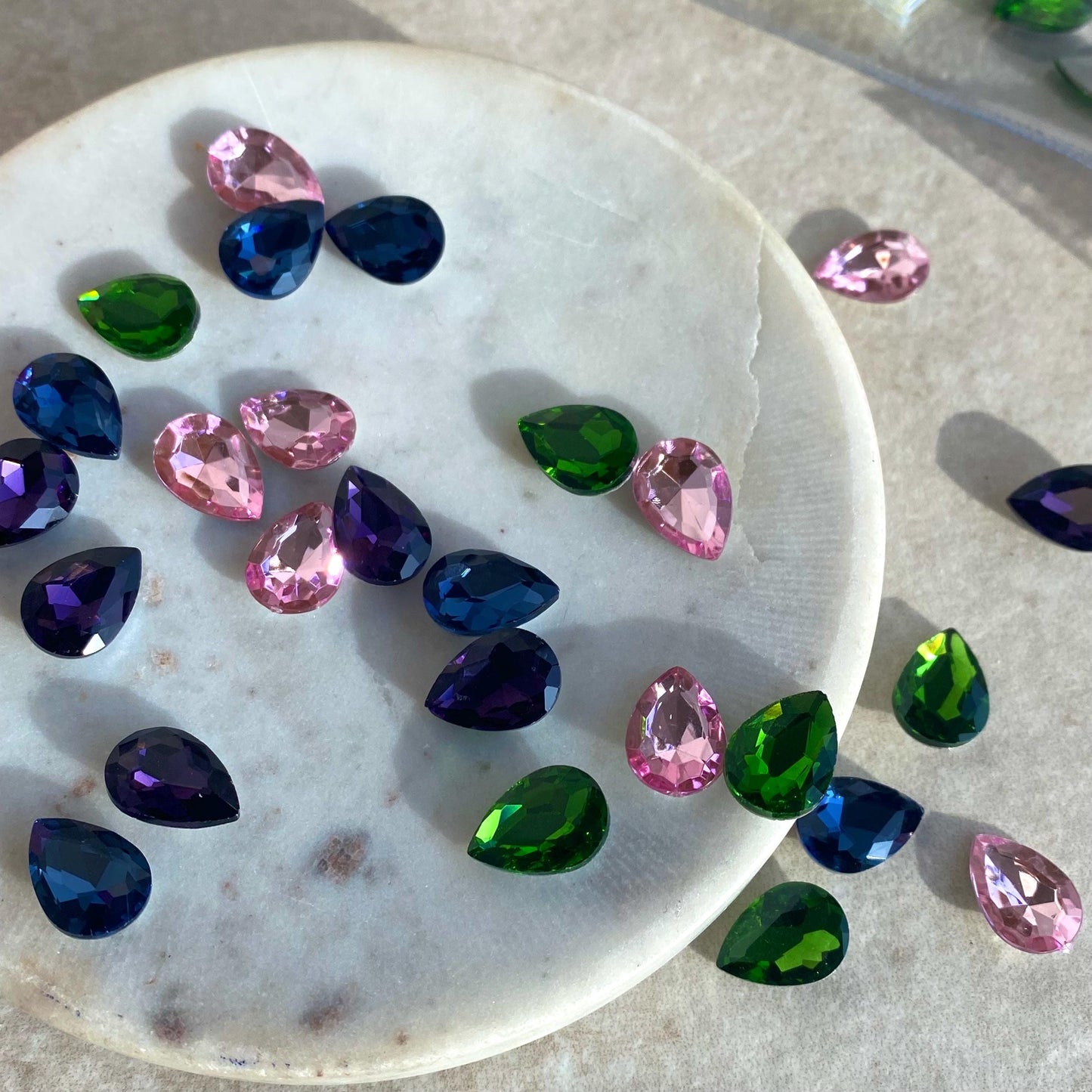 Gem Stones Plastic Jewellery Making High Quality Multicolour Fashion Design Jewellery Tear Drop Stones Arts Craft Project