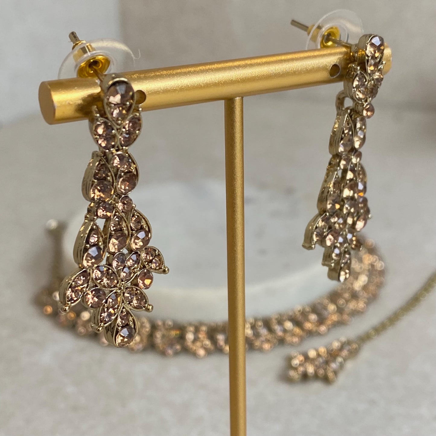 Golden Elegant Necklace Set Small Earring Tikka Tikli Indian Pakistani Fashion Jewellery Gift for Her Civil Registry Wedding Party Valentine