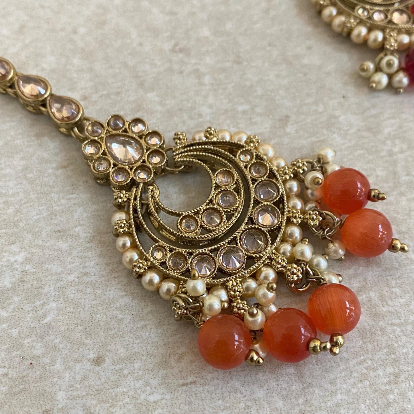 Crystal Pearl Tikka/ Tikli/ Indian/ Pakistani Fashion Jewellery/ Maang Tikkas/ Mix Colour/ White/ Maroon/ Navy/ Antique Gold/ Zircon Crystal